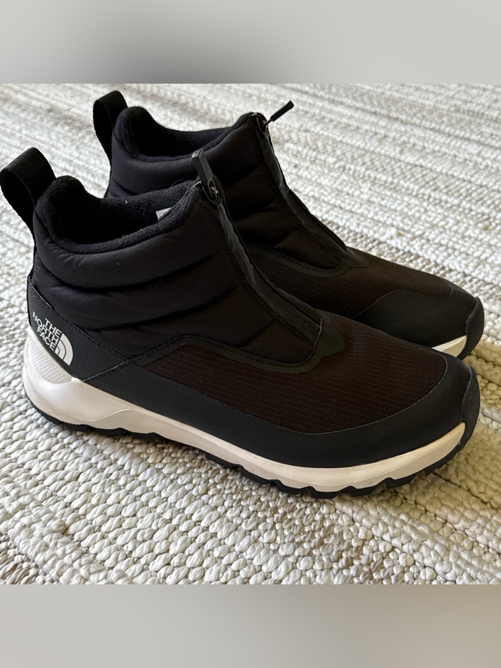 The North Face THERMOBALL™ Progressive Zip II Waterproof Boots Size 8 Woman’s